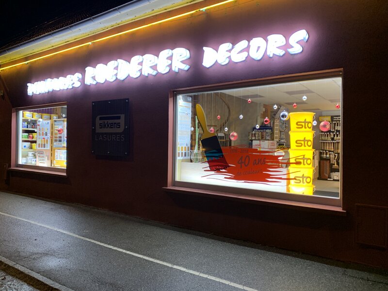 Vitrine du magasin Roederer Décors